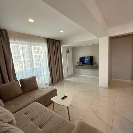Gia Sea View Penthouse Apartament *