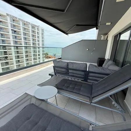 Gia Sea View Penthouse *